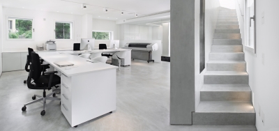 Studio di progettazione di Asolo: Microtopping, minimalismo materico che esalta il design degli interni