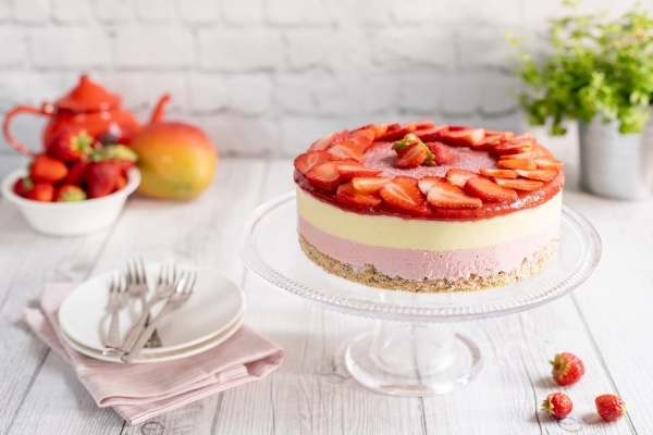 Mousse Cake alle fragole e mango: fresca dolcezza alla tua estate!